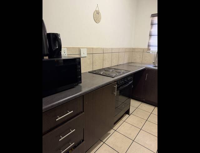 2 BEDROOM APARTMENT FOR SALE IN DAWN PARK